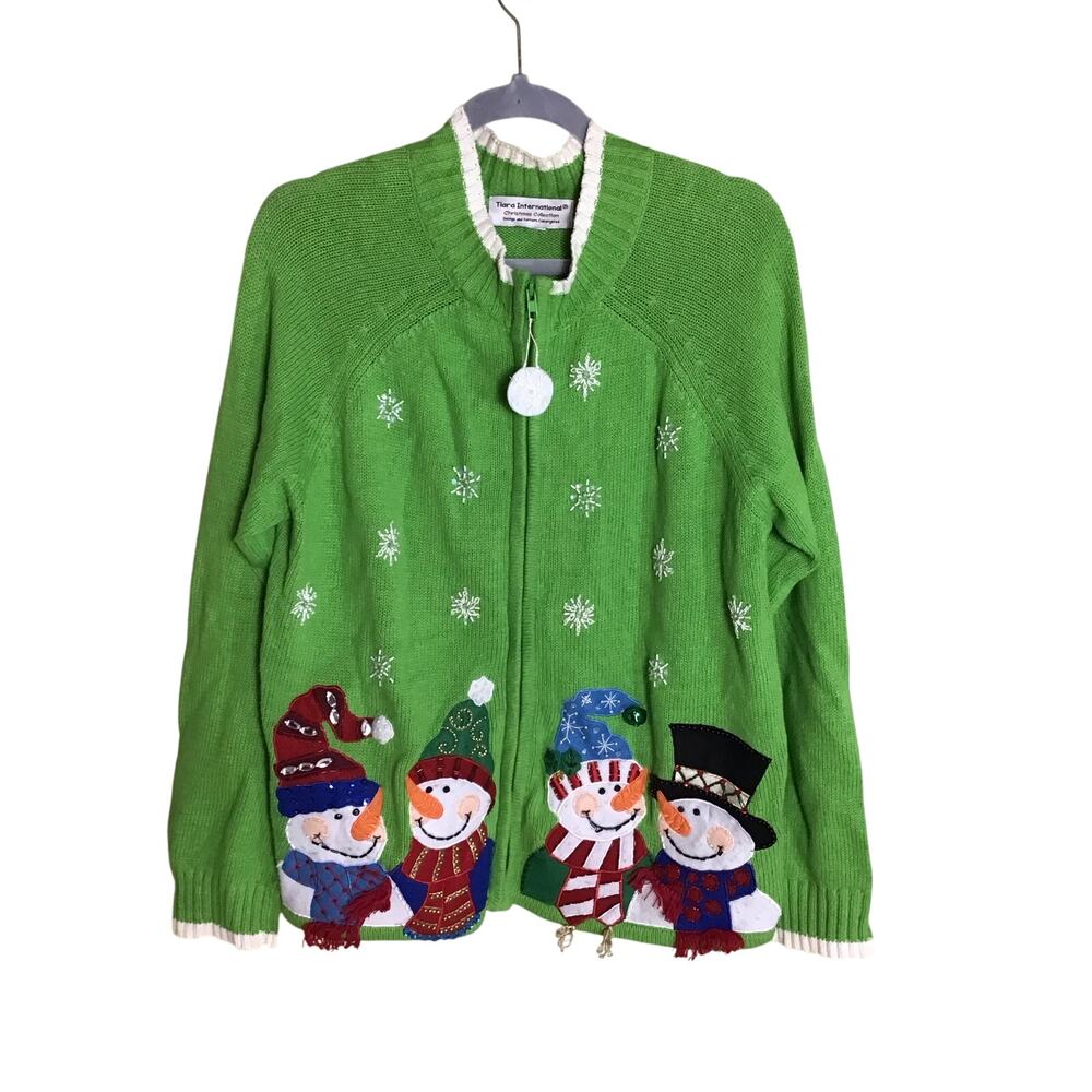 Tiara International Women Holiday Christmas Sweater Sz.Med Green No Size tag